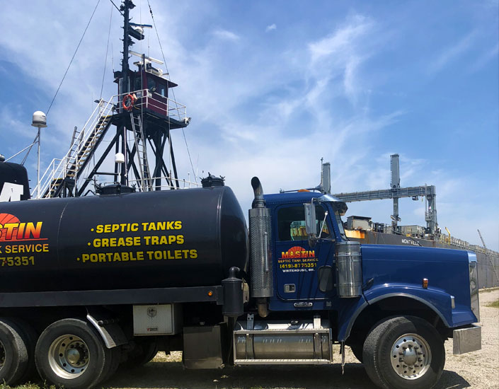 Pumping of boat waste holding tanks